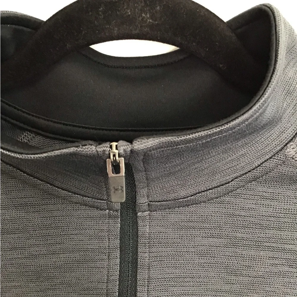 Under‎ Armour Dark Gray Long Sleeve Pullover